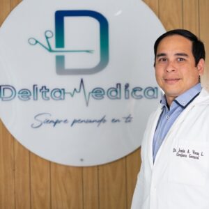 Médico Cirujano Doctor Jesús Vivas